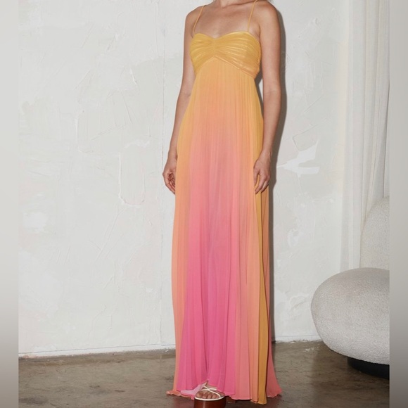 Elegant Ombre Maxi Dress - Picture 1 of 8